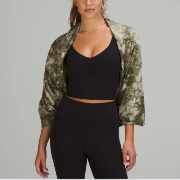 Lululemon Customizable Snap Scarf - Picture 5 of 13